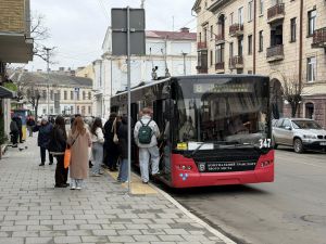Чернівці отримали ще кілька відремонтованих безбар'єрних локацій